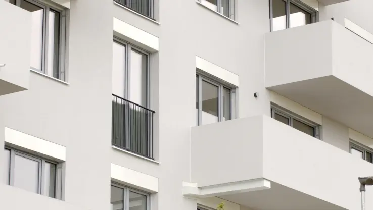 Background Wohnimmobilie Fassadenansicht